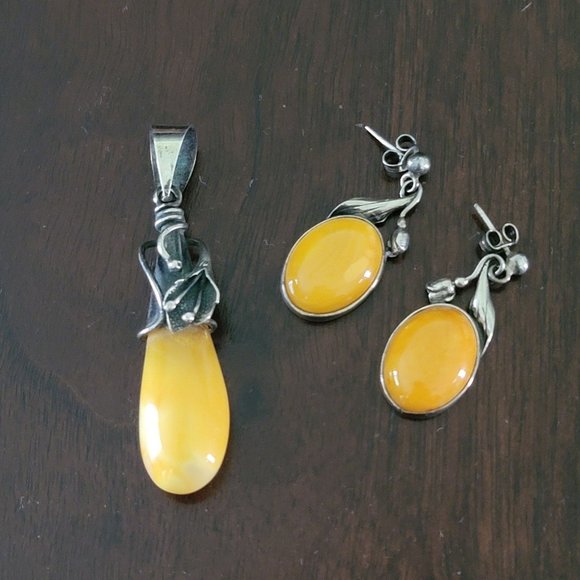 Vintage Sterling Silver Butterscotch Amber Pendant and Earrings Set Art Nouveau
